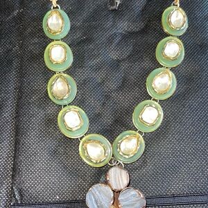 Elegant stone Green and Silver Necklace
